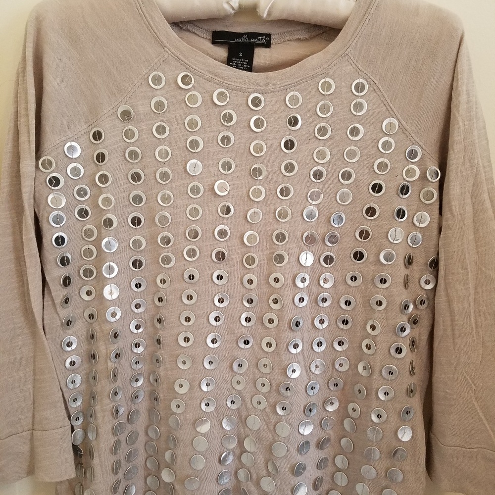 Simple and Sequined?! Yes! Grey Top tml